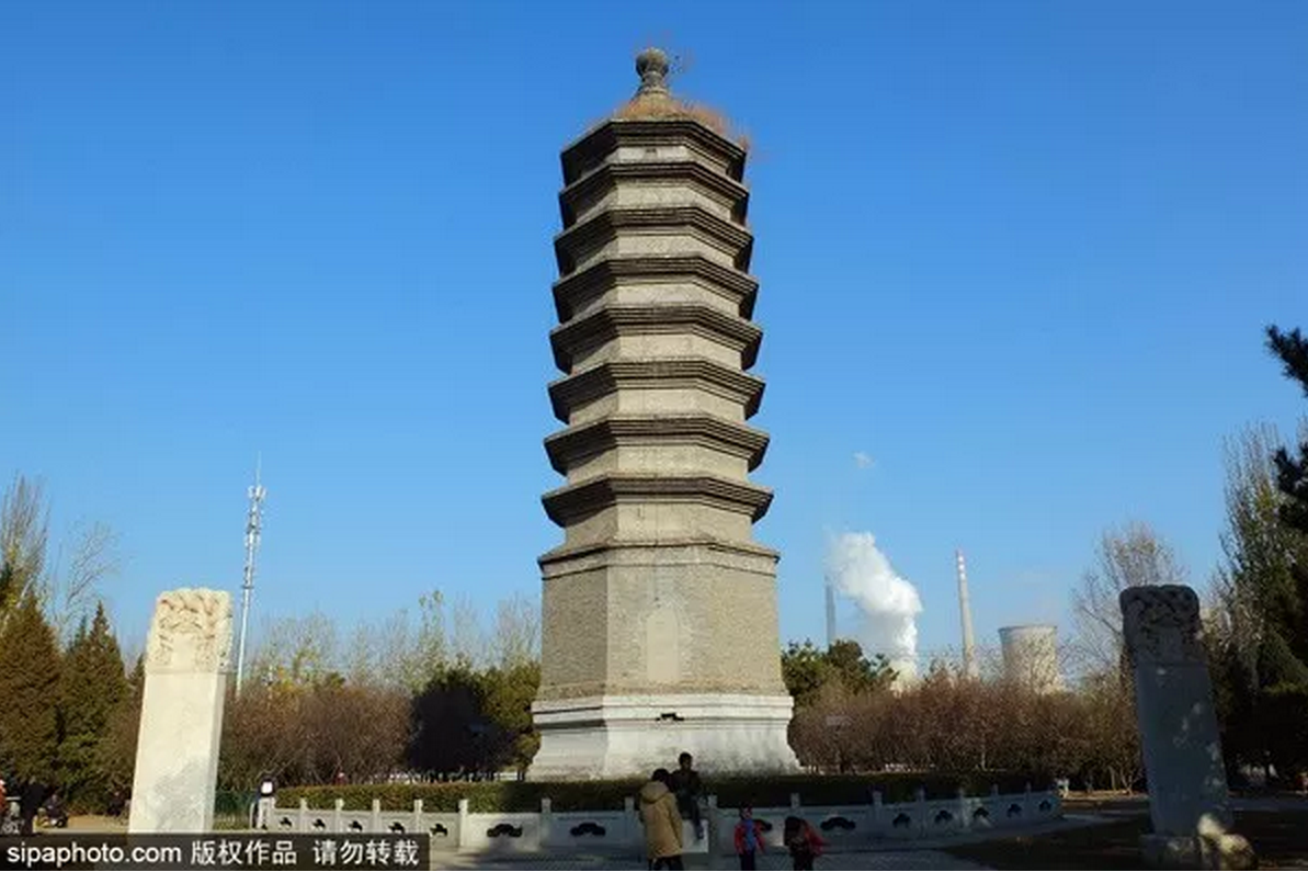 【携程攻略】景点,北京观光塔最高处为246.8米，为国内第6高。该观光塔位于奥林匹克森林…