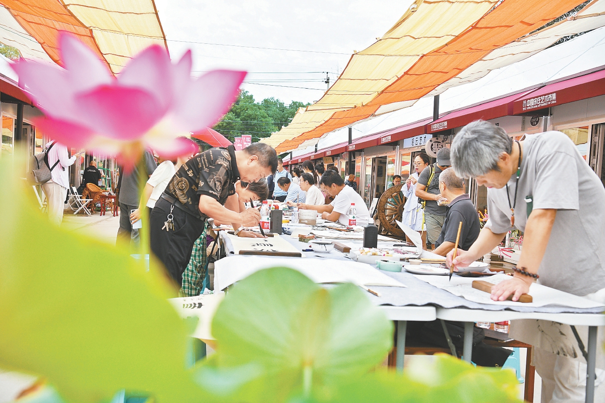 市民周末休闲又添新去处，中国宋庄艺术市集开业